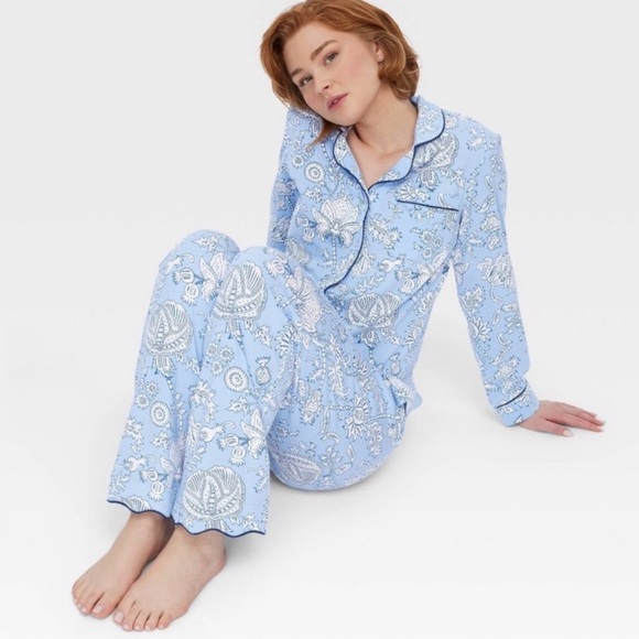 Roller Rabbit x Target Floral Vines Print Long Sleeve Pajama Set - Picture 4 of 5